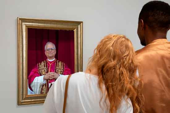 Retrato oficial enmarcado del Papa Leon XIV